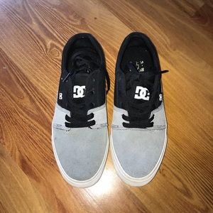 DC skater trainers tennis shoes
